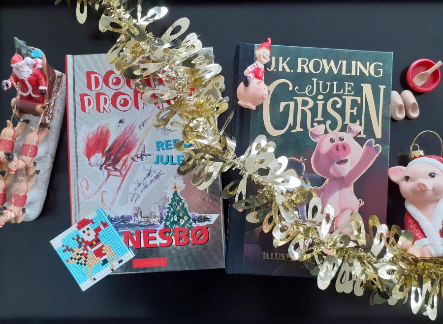 Bøgerne 'Doktor Proktor redder julen' af Jo Nesbø og 'Julegrisen' af J. K. Rowling